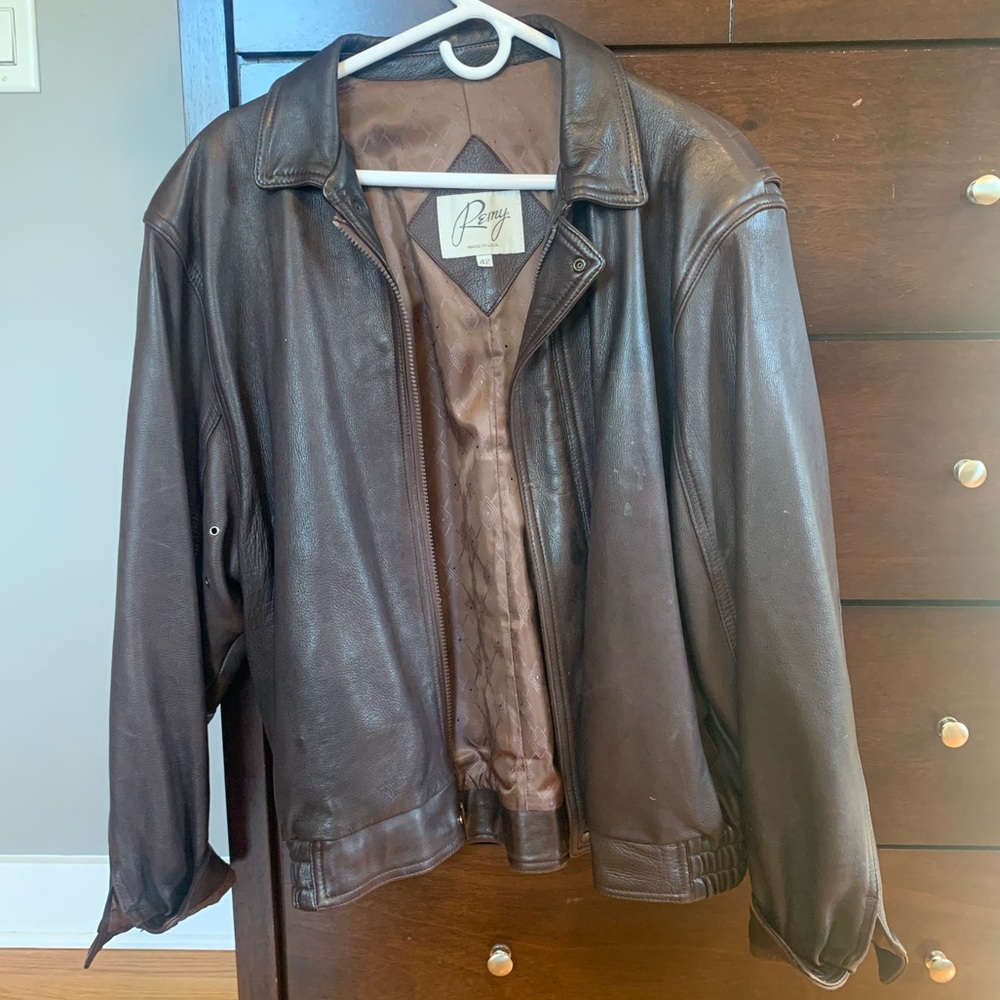 Remy Leather Jacket. Size 42. Brown Leather.